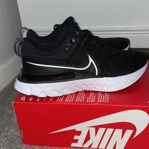 nike react infinity flyknit sneakers
